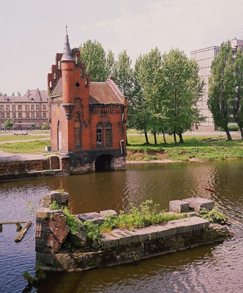 KALININGRAD-V-1990-E-GODY4a7ce1cda4184ba50.jpeg