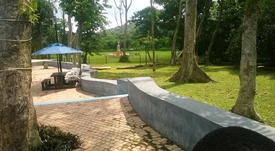 Парк отдыха и зоологический сад Ибадана (Ibadan Recreation Club) Парк отдыха и зоологический сад Ибадана (Ibadan Recreation Club)