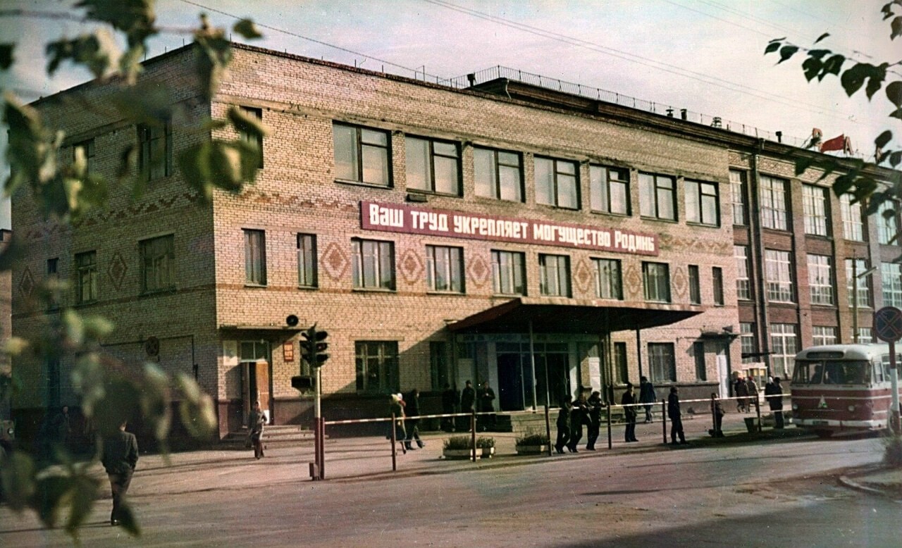 https://s1.radikal.cloud/2026/10/13/2520808-BERDSKII-RADIOZAVOD-PROKODNAY6891261d3fb72a2c.jpg